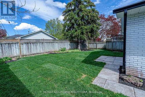 602 Jennifer Crescent, Burlington (Roseland), ON - Outdoor