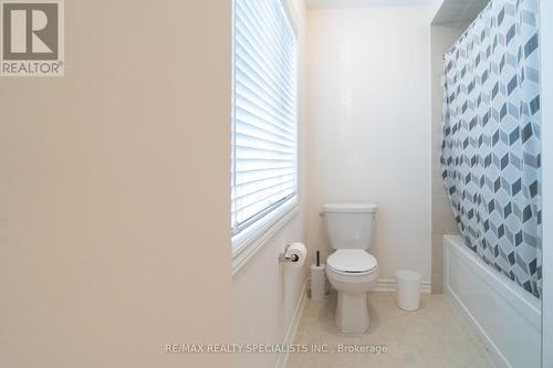 16 Macklin Street, Brantford, ON - Indoor Photo Showing Bathroom