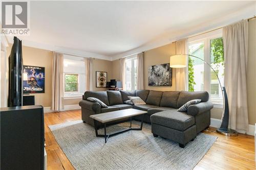 39 North Street, Moncton, NB - Indoor Photo Showing Living Room