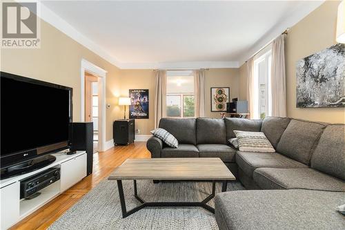 39 North Street, Moncton, NB - Indoor Photo Showing Living Room