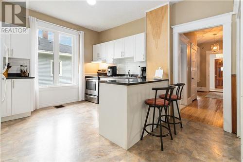 39 North Street, Moncton, NB - Indoor Photo Showing Kitchen