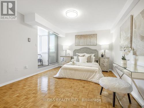 501 - 150 Neptune Drive, Toronto (Englemount-Lawrence), ON - Indoor Photo Showing Bedroom