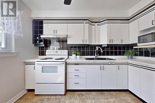 54 Bonis Avenue, Toronto (Tam O'Shanter-Sullivan), ON - Indoor Photo Showing Kitchen