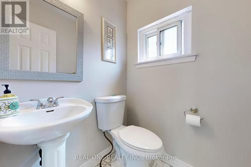 54 Bonis Avenue, Toronto (Tam O'Shanter-Sullivan), ON - Indoor Photo Showing Bathroom