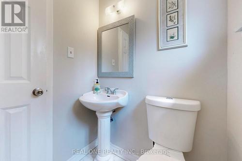 54 Bonis Avenue, Toronto (Tam O'Shanter-Sullivan), ON - Indoor Photo Showing Bathroom