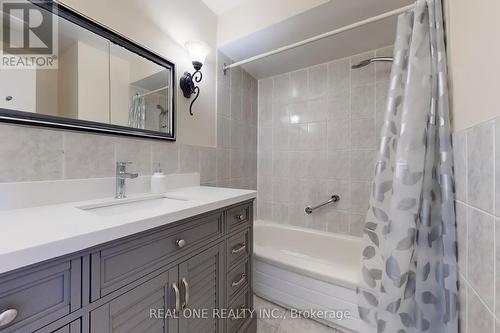 54 Bonis Avenue, Toronto (Tam O'Shanter-Sullivan), ON - Indoor Photo Showing Bathroom