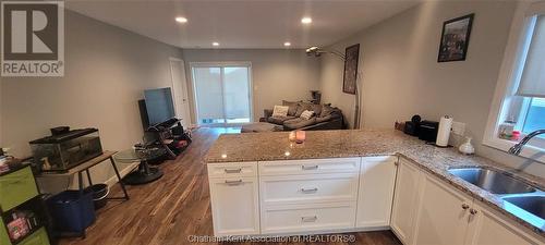 147 Howard Road, Chatham, ON - Indoor Photo Showing Kitchen