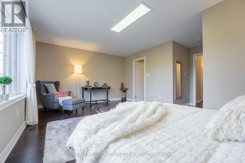 3333 Mockingbird Common Crescent, Oakville, ON - Indoor Photo Showing Bedroom