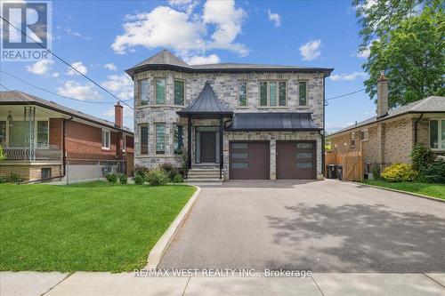 59 Maniza Road, Toronto (Downsview-Roding-Cfb), ON - Outdoor With Facade