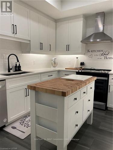 107 - 480 Callaway Road, London, ON - Indoor Photo Showing Kitchen