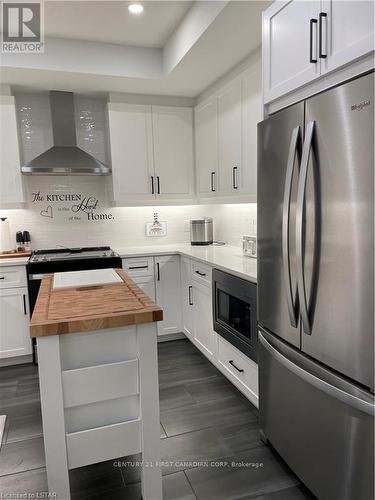 107 - 480 Callaway Road, London, ON - Indoor Photo Showing Kitchen