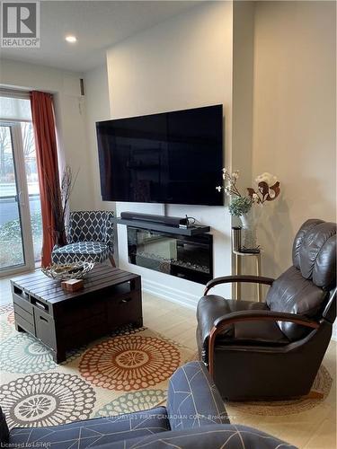 107 - 480 Callaway Road, London, ON - Indoor Photo Showing Living Room