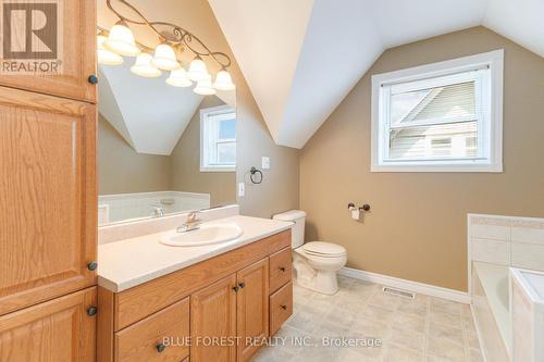 56 Princess Avenue, St. Thomas, ON - Indoor Photo Showing Bathroom