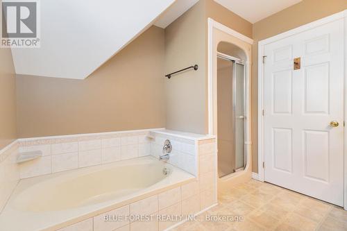 56 Princess Avenue, St. Thomas, ON - Indoor Photo Showing Bathroom