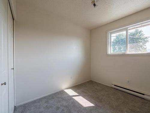 20-1697 Greenfield Ave, Kamloops, BC - Indoor Photo Showing Other Room