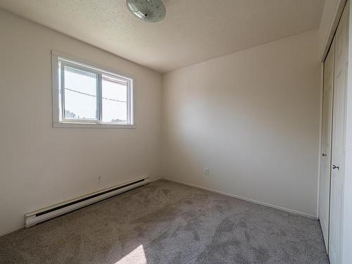 20-1697 Greenfield Ave, Kamloops, BC - Indoor Photo Showing Other Room