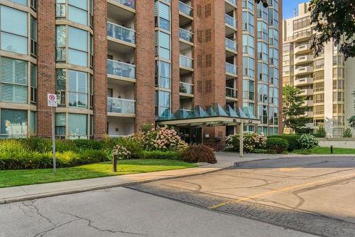 1225 North Shore Boulevard E|Unit #608, Burlington, ON - Outdoor With Balcony With Facade