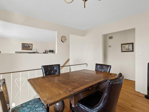 854 Gleneagles Drive, Kamloops, BC - Indoor Photo Showing Dining Room