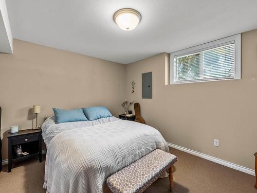 1129 Crestline Street, Kamloops, BC - Indoor Photo Showing Bedroom