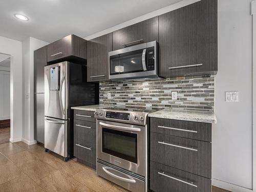 588 Tunstall Cres, Kamloops, BC - Indoor Photo Showing Kitchen