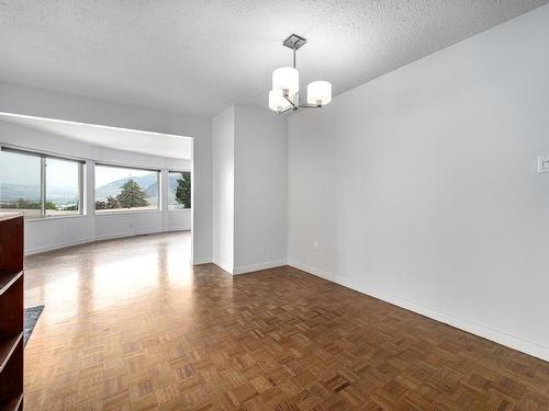 588 Tunstall Cres, Kamloops, BC - Indoor Photo Showing Other Room