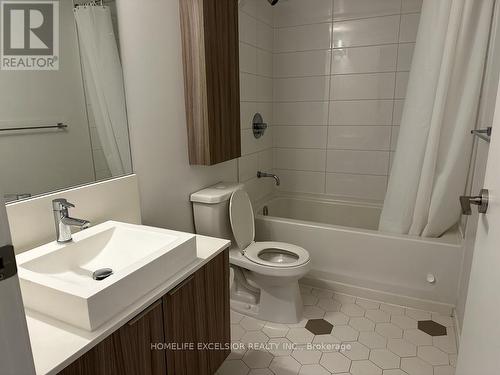 508 - 68 Shuter Street, Toronto, ON - Indoor Photo Showing Bathroom