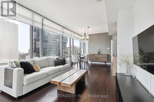 2507 - 37 Grosvenor Street, Toronto (Bay Street Corridor), ON - Indoor