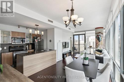 2507 - 37 Grosvenor Street, Toronto (Bay Street Corridor), ON - Indoor Photo Showing Dining Room