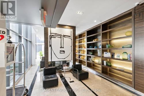 2507 - 37 Grosvenor Street, Toronto (Bay Street Corridor), ON - Indoor