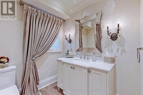 141 Cambridge Crescent, Richmond Hill, ON - Indoor Photo Showing Bathroom