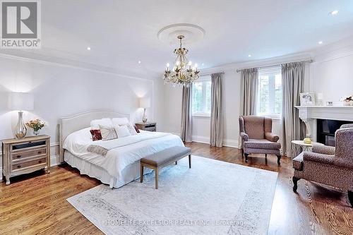 141 Cambridge Crescent, Richmond Hill, ON - Indoor Photo Showing Bedroom