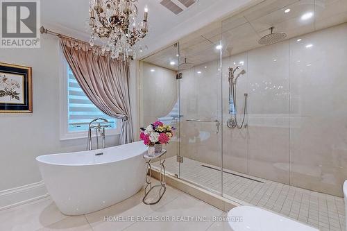 141 Cambridge Crescent, Richmond Hill, ON - Indoor Photo Showing Bathroom