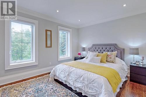 141 Cambridge Crescent, Richmond Hill, ON - Indoor Photo Showing Bedroom