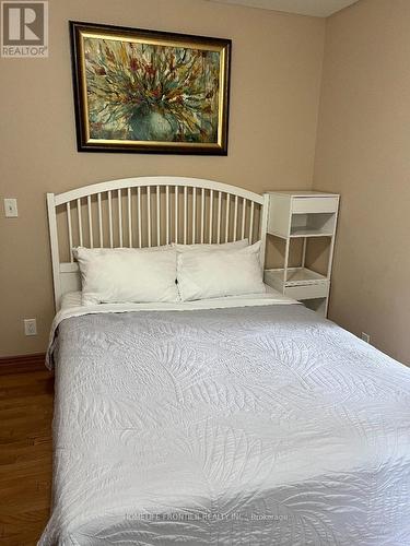 6257 Dunn Street, Niagara Falls, ON - Indoor Photo Showing Bedroom