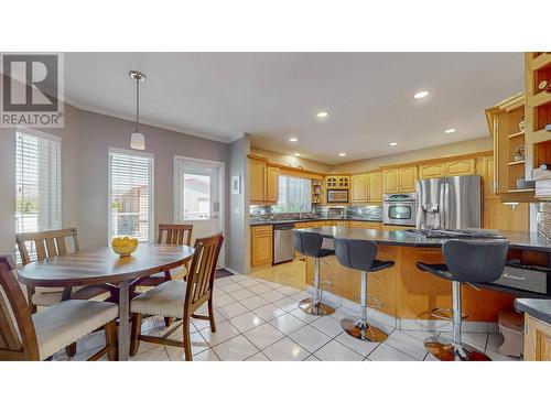 388 Road 10 Road, Oliver, BC - Indoor Photo Showing Dining Room