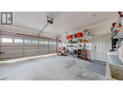 388 Road 10 Road, Oliver, BC - Indoor Photo Showing Garage