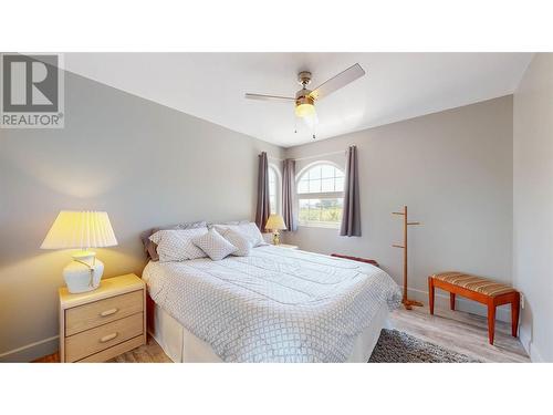 388 Road 10 Road, Oliver, BC - Indoor Photo Showing Bedroom