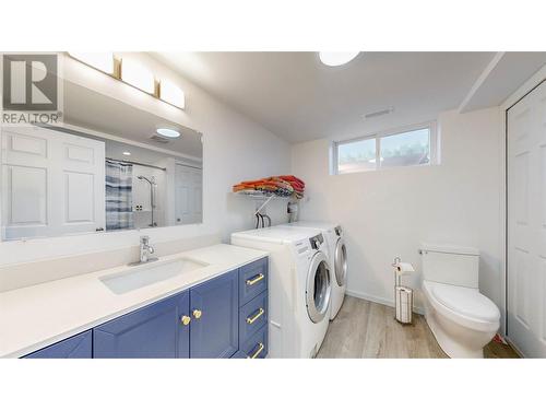 388 Road 10 Road, Oliver, BC - Indoor Photo Showing Laundry Room