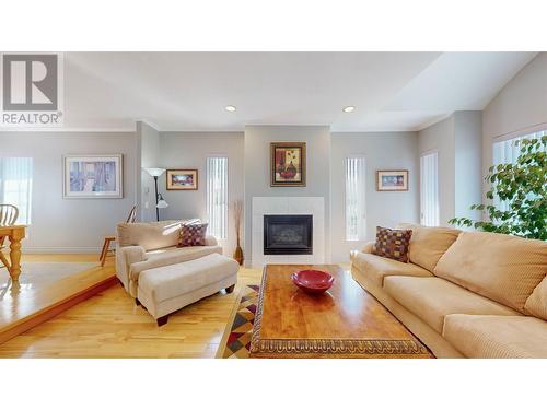 388 Road 10 Road, Oliver, BC - Indoor Photo Showing Living Room With Fireplace