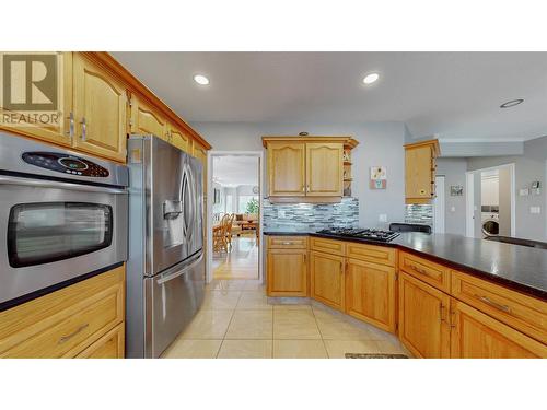 388 Road 10 Road, Oliver, BC - Indoor Photo Showing Kitchen