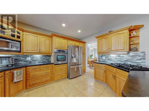 388 Road 10 Road, Oliver, BC - Indoor Photo Showing Kitchen