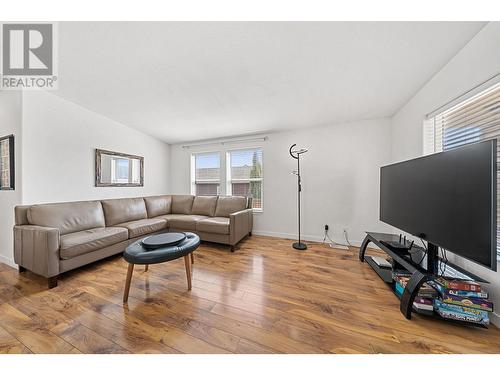 2440 Old Okanagan Highway Unit# 606, West Kelowna, BC - Indoor Photo Showing Living Room