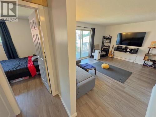 66 Angela Avenue Unit# 205, Princeton, BC - Indoor Photo Showing Living Room