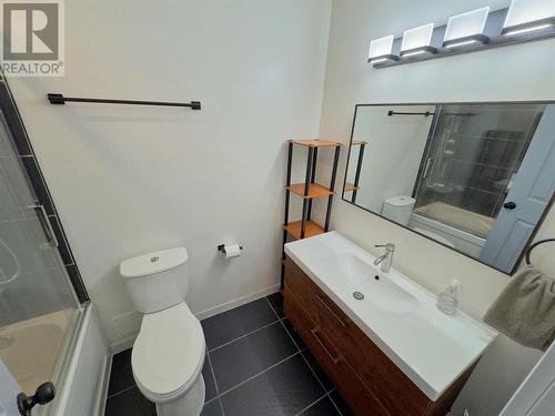 66 Angela Avenue Unit# 205, Princeton, BC - Indoor Photo Showing Bathroom