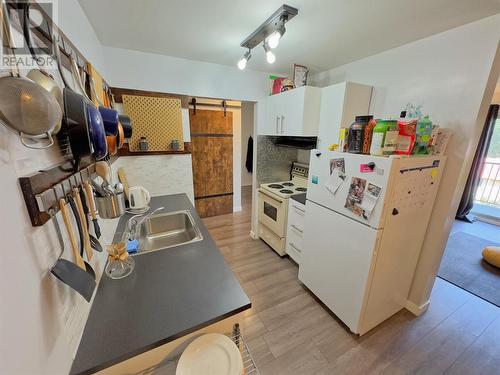 66 Angela Avenue Unit# 205, Princeton, BC - Indoor Photo Showing Kitchen