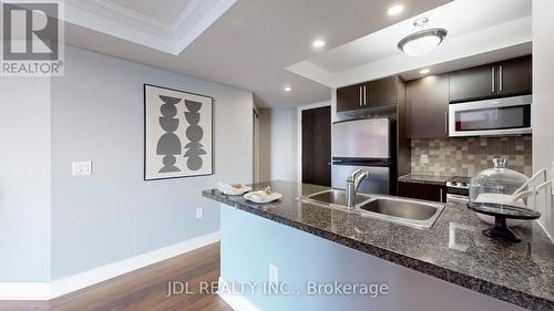 2525 - 500 Doris Avenue, Toronto (Willowdale East), ON - Indoor Photo Showing Kitchen With Double Sink