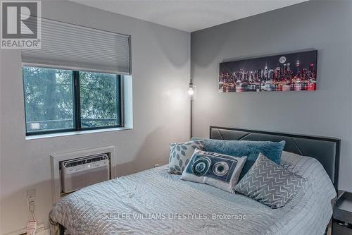 203 - 75 Huxley Street, London, ON - Indoor Photo Showing Bedroom