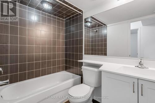 3 - 43 Hays Boulevard, Oakville, ON - Indoor Photo Showing Bathroom