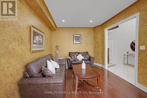 16 Yellow Pine Road, Brampton, ON - Indoor