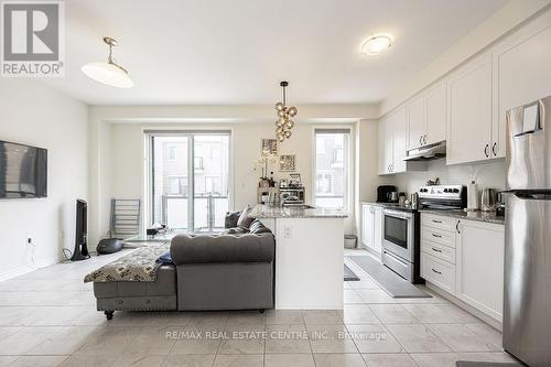 33 - 33 Summer Wind Lane, Brampton (Northwest Brampton), ON - Indoor Photo Showing Kitchen